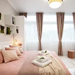 Lux Center, 2camere, 2bagni, Train Station Smn Apartmán