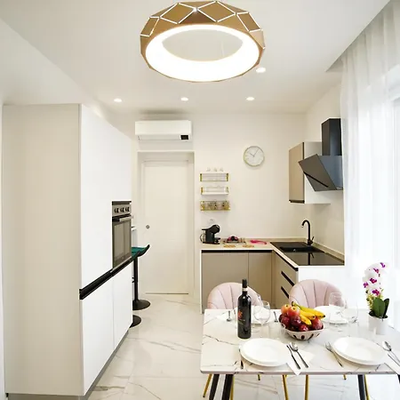 Lux Center, 2camere, 2bagni, Train Station Smn Appartement *