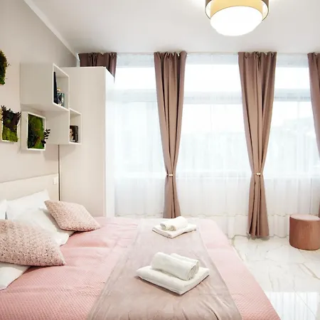 Daire Lux Center, 2camere, 2bagni, Train Station Smn Floransa