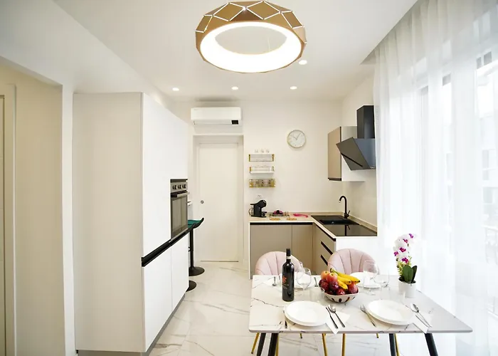 Lux Center, 2camere, 2bagni, Train Station Smn Lejlighed *