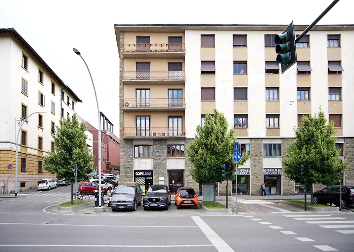 Lejlighed Lux Center, 2camere, 2bagni, Train Station Smn *