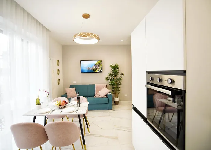 Lux Center, 2camere, 2bagni, Train Station Smn *